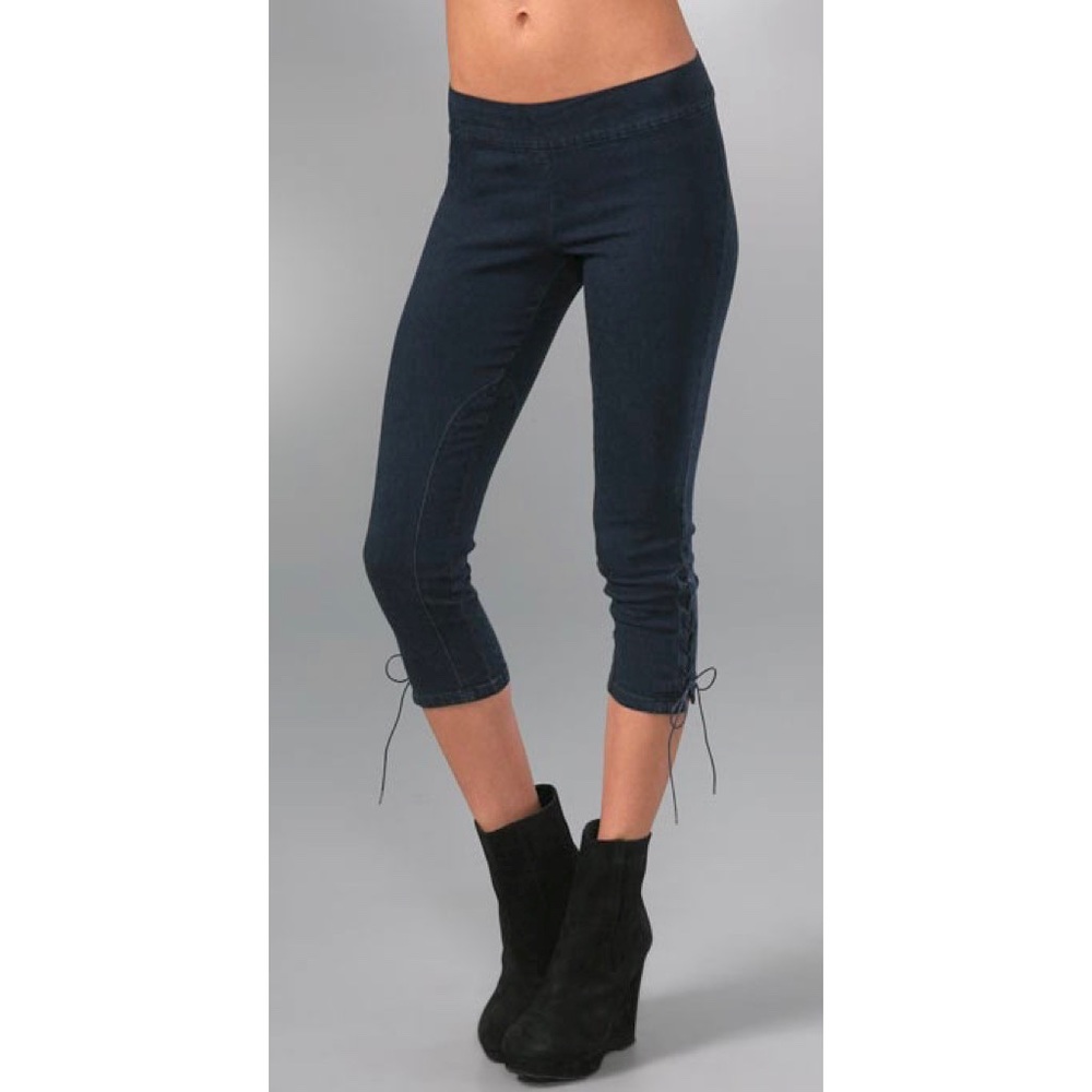JUICY COUTURE Capris - Picture 2 of 16
